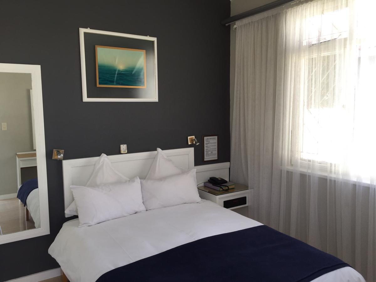 Casa Mia Hotel วัลวิสเบย์ ภายนอก รูปภาพ