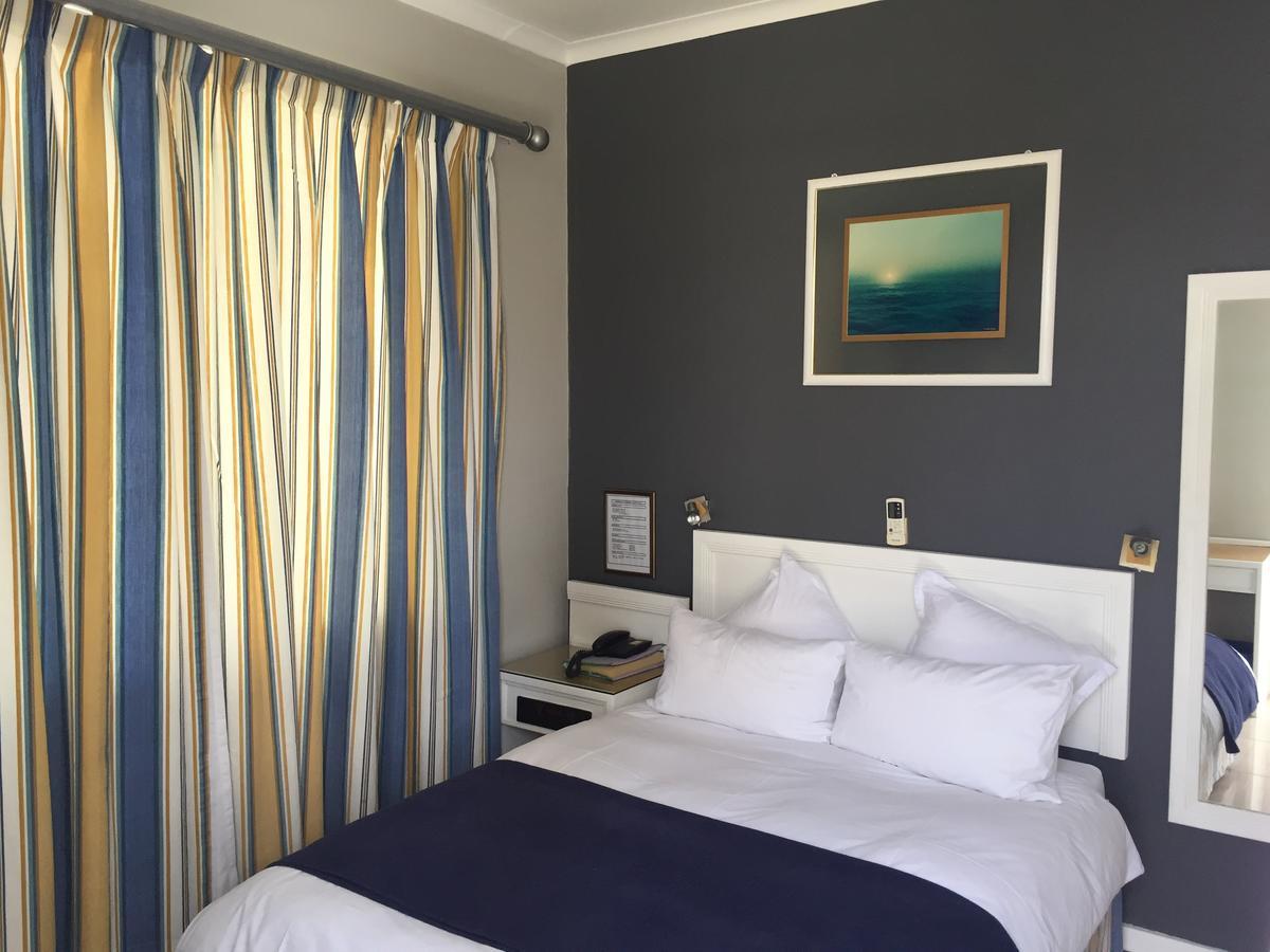 Casa Mia Hotel วัลวิสเบย์ ภายนอก รูปภาพ